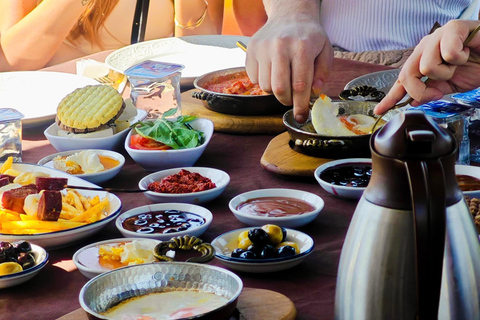 Istanbul: Morning Bosphorus Yacht Cruise w/Turkish Breakfast