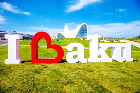 Baku: Sumgait, Pink Lake, & Green Bazar Day Trip