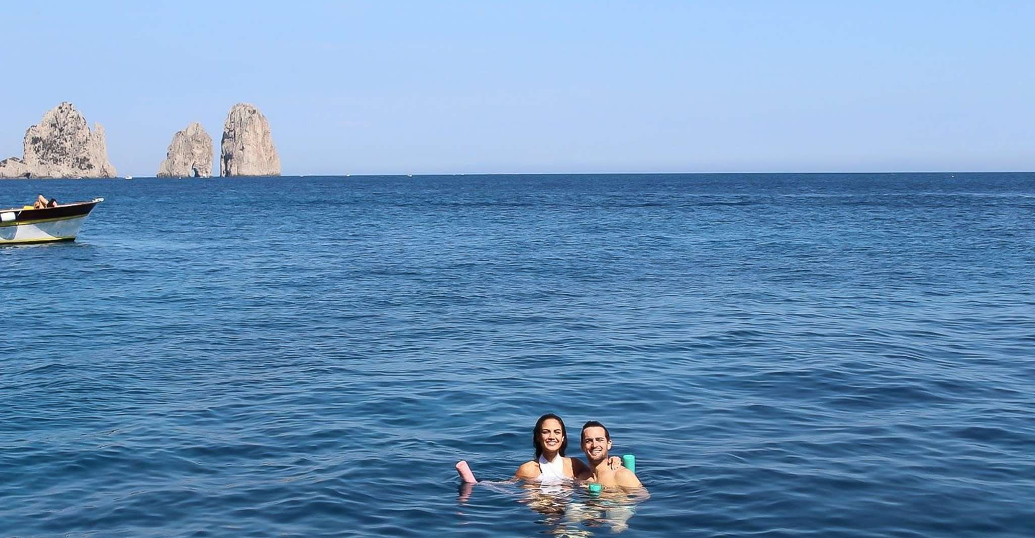 De Salerno, viagem de um dia à Costa Amalfitana de barco com bebidas - Hizvo