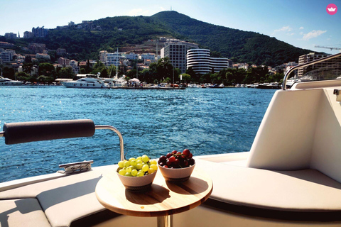 Budva: 4h Private Boat Cruise - All Inclusive