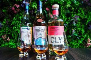 Glasgow: Whisky Flight in einem modernen schottischen Lokal