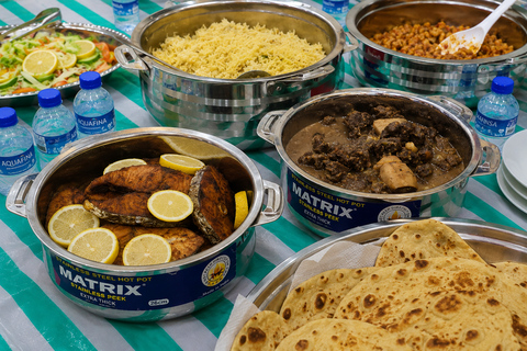 Omani Hospitality: Authentic Family Dinner Experience