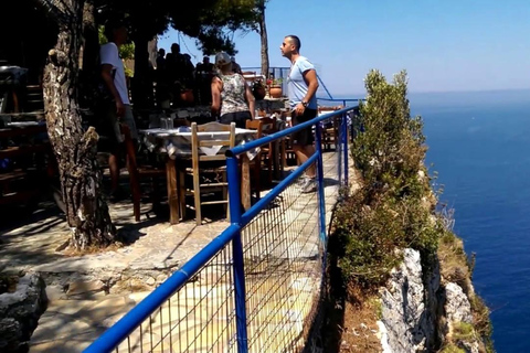Zante: Bergdörfer – Aussichtspunkt auf Schiffswracks und Blaue HöhlenBerge Zakynthos – Aussichtspunkt auf das Schiffswrack und die Blauen Höhlen