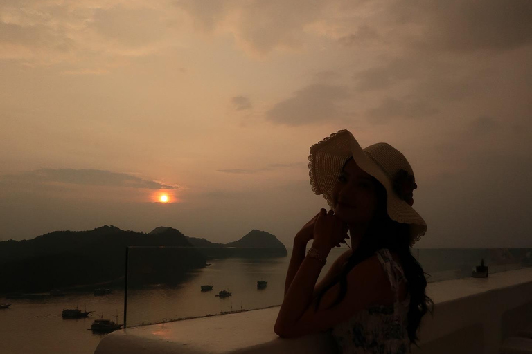 Labuan Bajo: Komodo 8 Stops & Sunset, Guide & Documentation