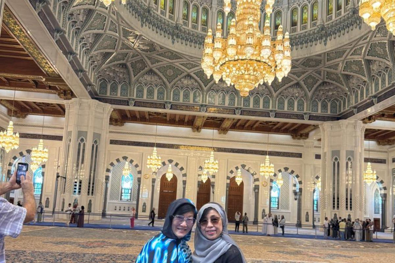 Muscat: Visit Grand Mosque, Nakhal Fort & Hot Spring Tour