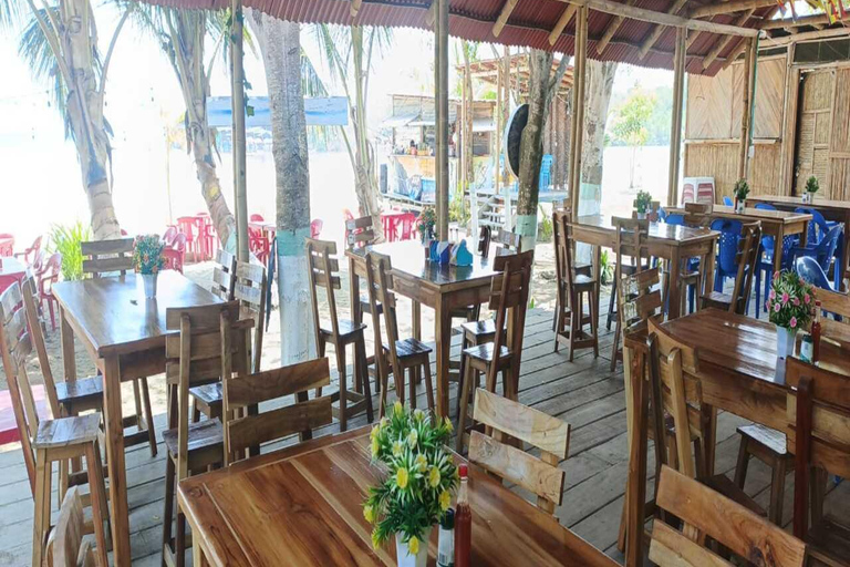 Santa Marta: Palomino Day Trip with Breakfast & Lunch