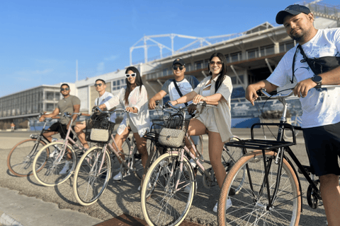 Valencia: Bike Tour, historic center & arts-sciences museum