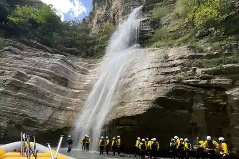 Çorovoda: Tour di rafting e tubing nel canyon di Osumi