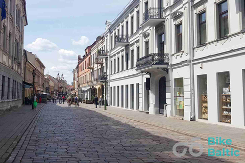 Kaunas: 1 dag Zelf begeleide fietstour met treinkaartjes