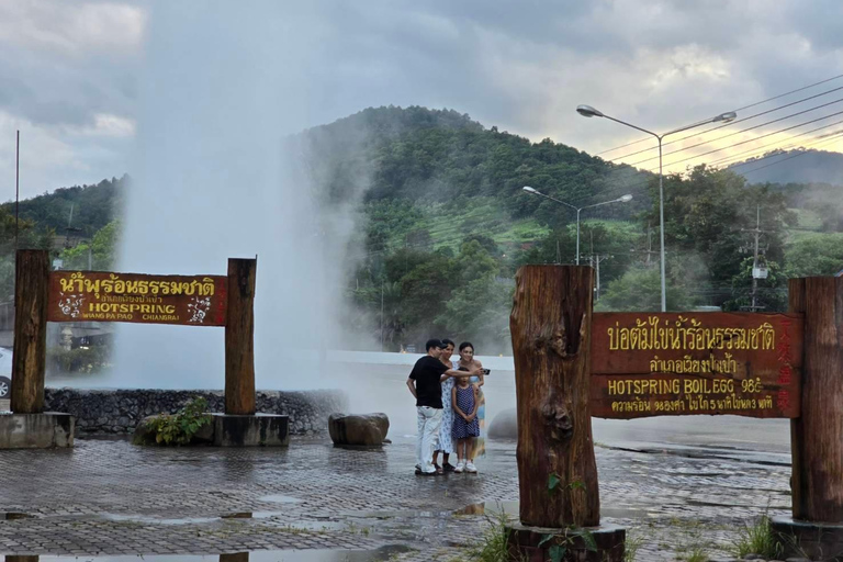 Da Chiang Rai a Chiang Mai: tour panoramico privatoDa Chiang Rai a Chiang Mai: tour privato con trasferimento panoramico