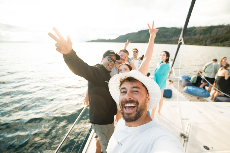 Bay of Islands Tour (Bay Explorer)