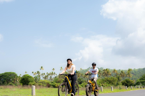 Descubre el sur de Goa en E-Bike - Capillas, té y senderos costeros