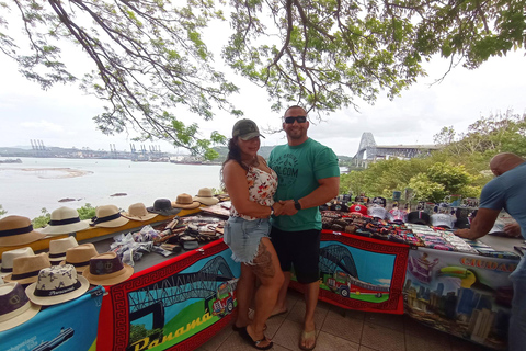 From Panama City: Biomuseo Museum, Mirador del Américas Viewpoint, and Mi Pueblito From Panama City: Biomuseo Museum, Mirador del Américas, and Mi Pueblito