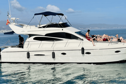 Mallorca: Total Solar Eclipse 2026 on a Yacht with Dinner