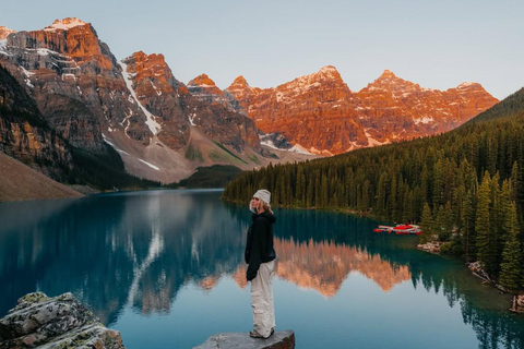 Moraine Lake Sunrise: Premium Tour from Canmore & Banff From Canmore/Banff: Moraine Lake Sunrise Experience