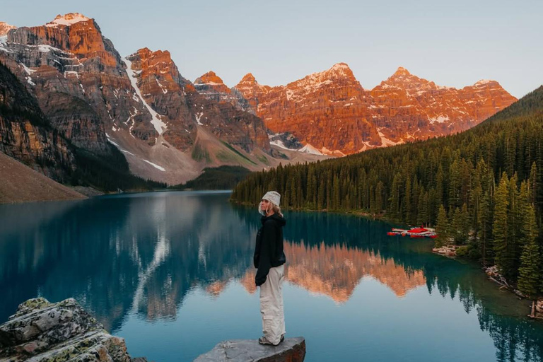 Moraine Lake Sunrise: Premium Tour from Canmore & Banff From Canmore/Banff: Moraine Lake Sunrise Experience