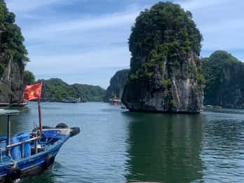 Cat Ba: Lan Ha and Ha Long Bay Boat Tour with Kayaking, Cave