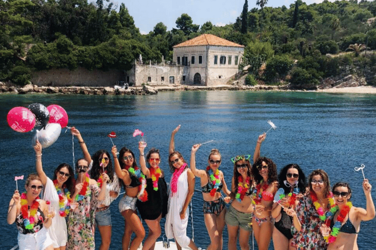 دوبروفنيك: جولة جماعية على متن يخت آلي إلى جزر إيلافيت