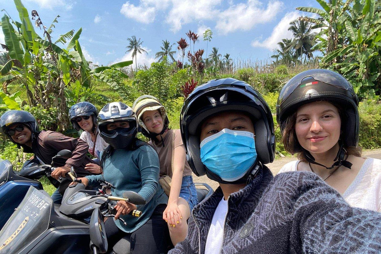 Yogyakarta: Private Scooter Tour with Driver