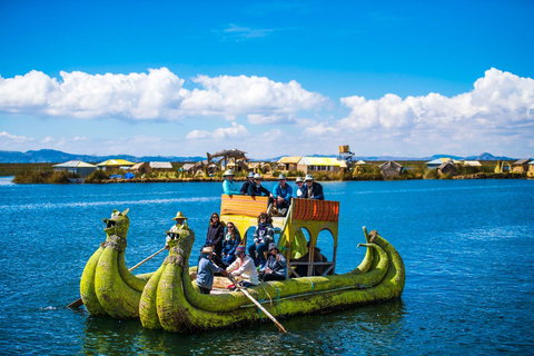 Puno: Tour of the Uros Floating Islands and Fishing Experience Puno: Tour to the Uros floating islands and fishing experience