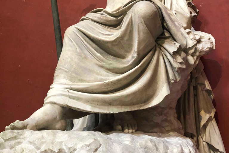 Vatican: Guided Tour in Chinese of the Vatican Museums and St. Peter's Basilica