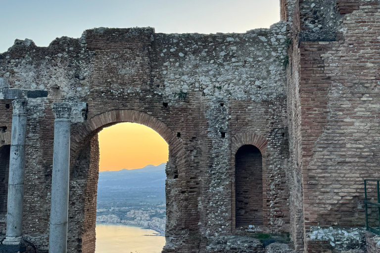 Taormina: Instagram tour with food, drink and sunset, Pick-Up from Catania