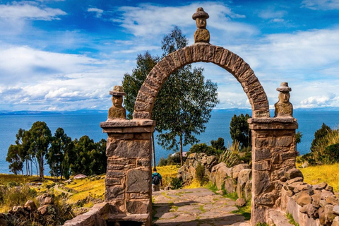 Lago Titicaca 2 giorni/1 notte: visita di Uros, Taquile e Amantani