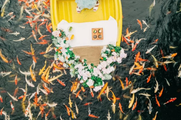 Bali: Swing, Koi Photo Boat, Monkey Forest, & Waterfall Private tour with ticket include