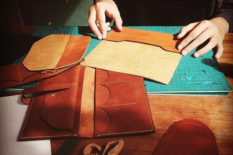 Hoi An: Experience Handmade Leather Making in Oldtown Experience Express Leather class in 2 hours