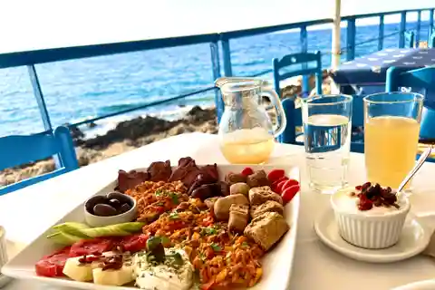 Rethymno: Tour gastronomico del tradizionale brunch cretese nella città vecchia