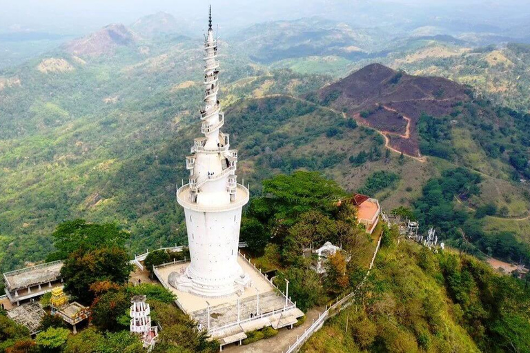 Kandy: Von Kandy nach Ambuluwawa Tour mit dem TukTuk