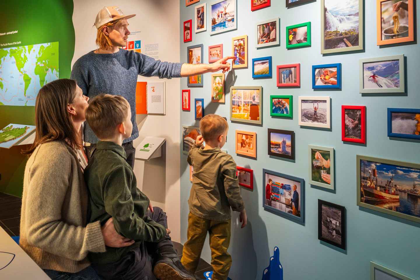 Rafmagn frá Hellisheiði: Sýning með hljóðleiðsögn