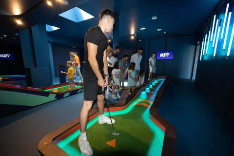 Partie de Mini Golf à Deauville en salle et connectée