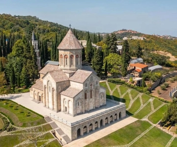 Kakheti: Bodbe, Sighnaghi & Telavi Guided Day Tour