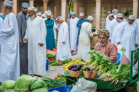 Von Muscat: Ganztägig nach Nizwa-Jabal Akhdar-Birkat Al Moz