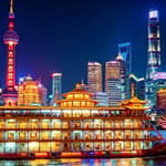 Shanghai: le luci scintillanti del Bund dallo Huangpu