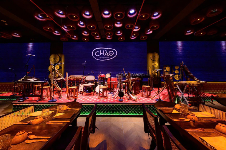 HCMC Evening: Chào Show Cultural Dinner & Music Performance Hotel pick-up and drop-off in District 1