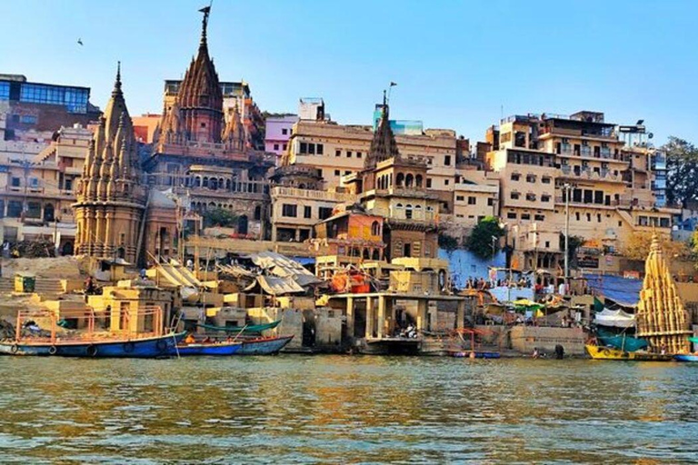 Varanasi: Exclusive Boat Ride with Live Classical Music