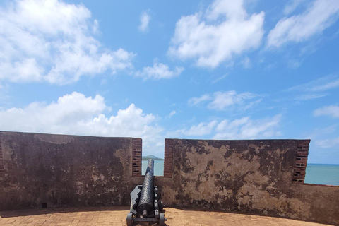 De essentie van Puerto Plata: historische en culturele stadstourPuerto Plata 360: Bezoek het barnsteenmuseum, het centrum van de stad.