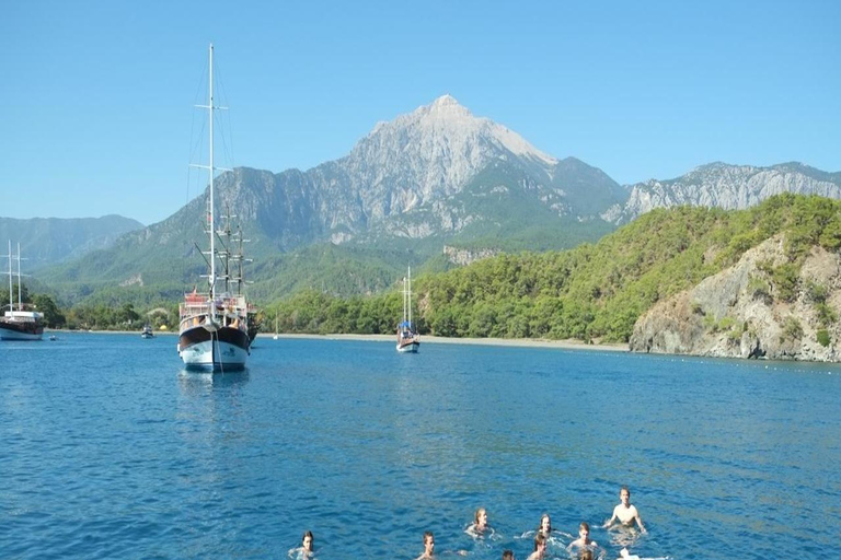Ölüdeniz: 6 Islands Deluxe Gulet Boat with Lunch & DJ Ölüdeniz: 6 Islands Deluxe Gulet Boat with Lunch & DJ