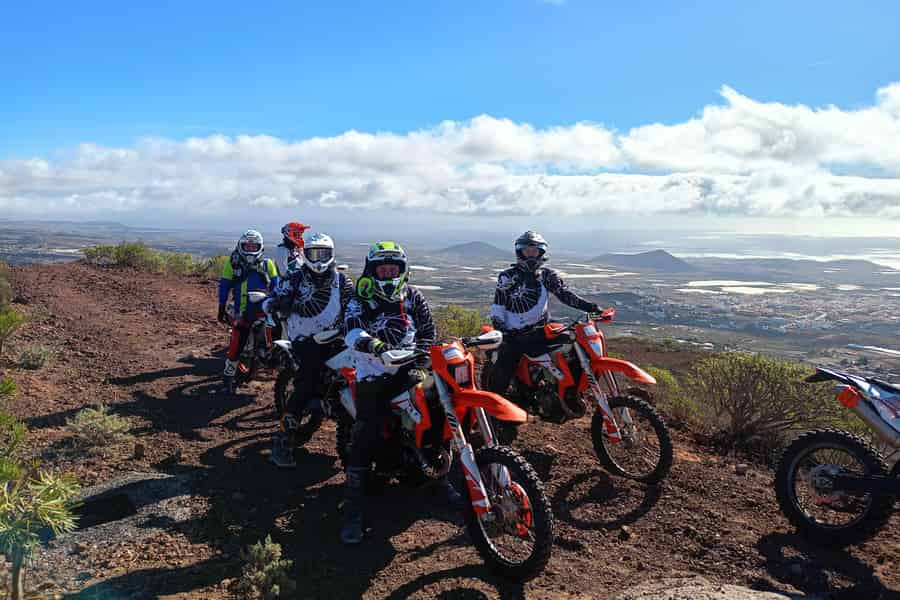 Enduro Motorbike Adventure Trip Tenerife 4h. Foto: GetYourGuide Enduro Motorbike Adventure Trip Tenerife 4h. Foto: GetYourGuide