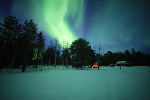 Levi: La magia dell&#039;aurora boreale - Osservazione delle stelle con il telescopioLevi: La magia dell&#039;aurora boreale – Osservare le stelle con il telescopio