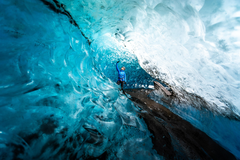 Jökulsárlón: Glacier Hike to a Remote Ice Cave
