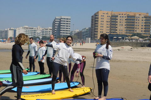 Oporto: ¡Clase de Surf con la Primera Escuela de Surf de Oporto!