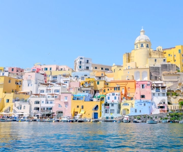 From Naples: Procida Transfer with Island Boat Tour