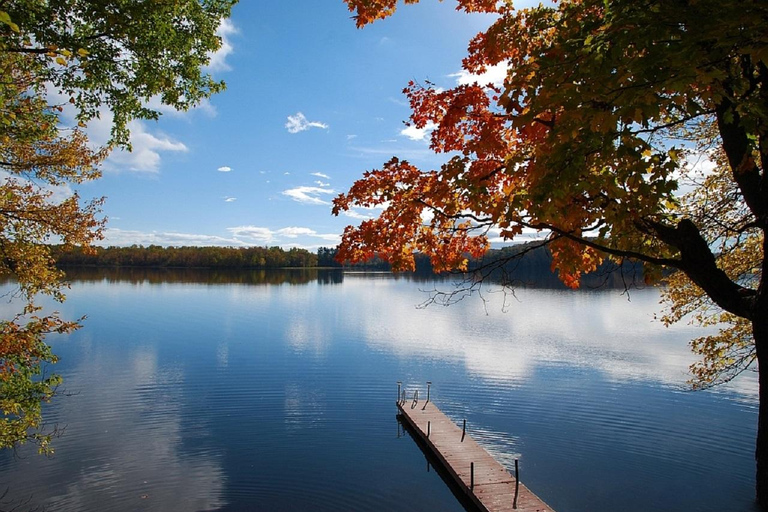 From Toronto: Lake Muskoka and Huntsville Group Day Trip