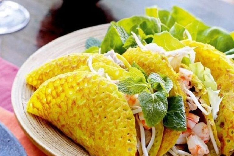 Da Nang Night Foodie & Sighseeing Motorbike by Ao Dai Riders Private Trip by 5 Best Dishes