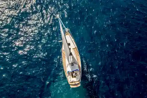 Vanuit Palau: zeiltocht door de Maddalena-archipel met lunch