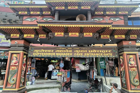 Kathmandu and Pokhara Sightseeing Tour – 5 Days In nepal