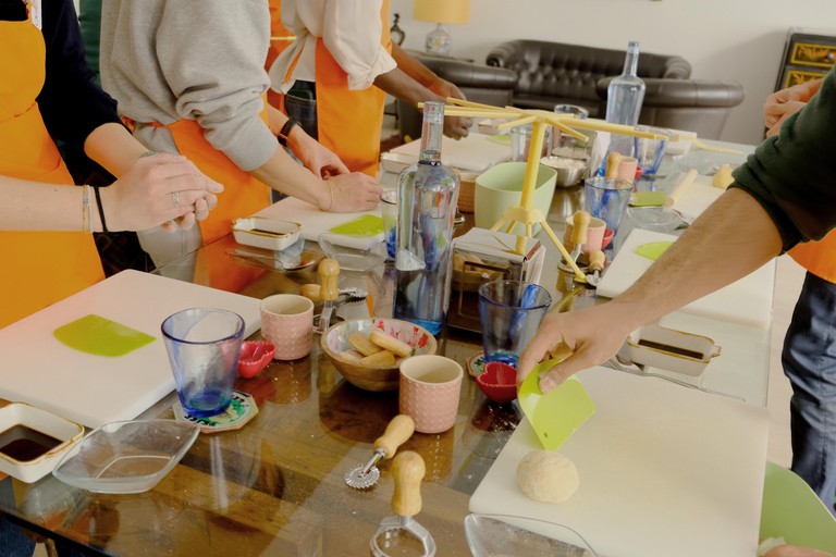 Milano: Corso di cucina di pasta, ravioli e gelati con pasto